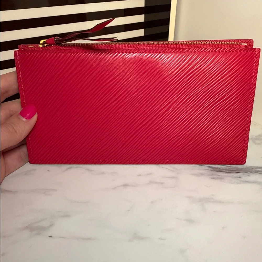 Louis Vuitton Limited Edition Felicie Pochette in Hot Pink Epi leather